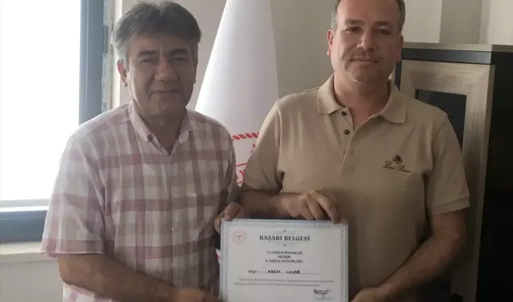 Erdemli’de Sigarayı Bırakan İki Kamu Personeline Ödül