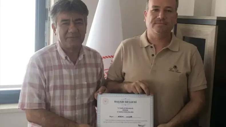 Erdemli’de Sigarayı Bırakan İki Kamu Personeline Ödül