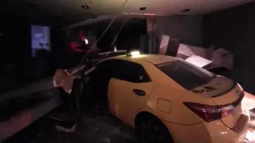 Mersin’de Ticari Taksi Kaza Yaptı: 1 Yaralı